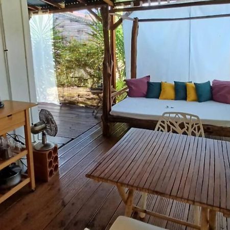 Bungalow Atypique Ti Bambou A 500M De La Plage サンタンヌ エクステリア 写真