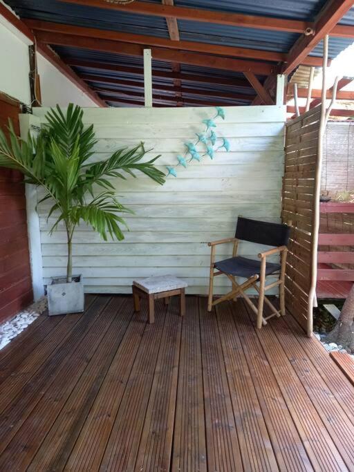 Bungalow Atypique Ti Bambou A 500M De La Plage サンタンヌ エクステリア 写真