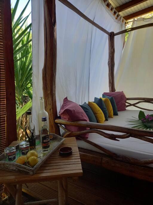 Bungalow Atypique Ti Bambou A 500M De La Plage サンタンヌ エクステリア 写真