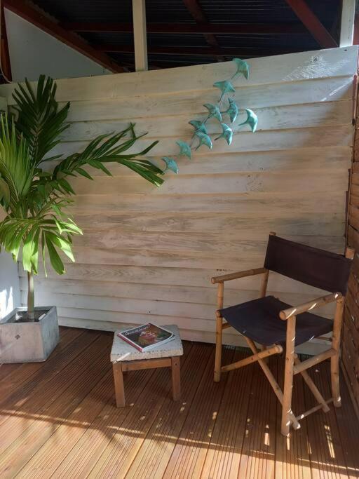 Bungalow Atypique Ti Bambou A 500M De La Plage サンタンヌ エクステリア 写真